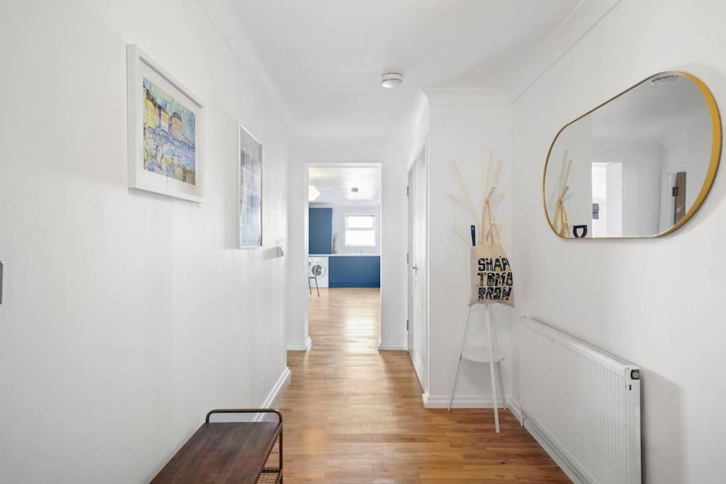 Modern Near Old Town With Parking Margate