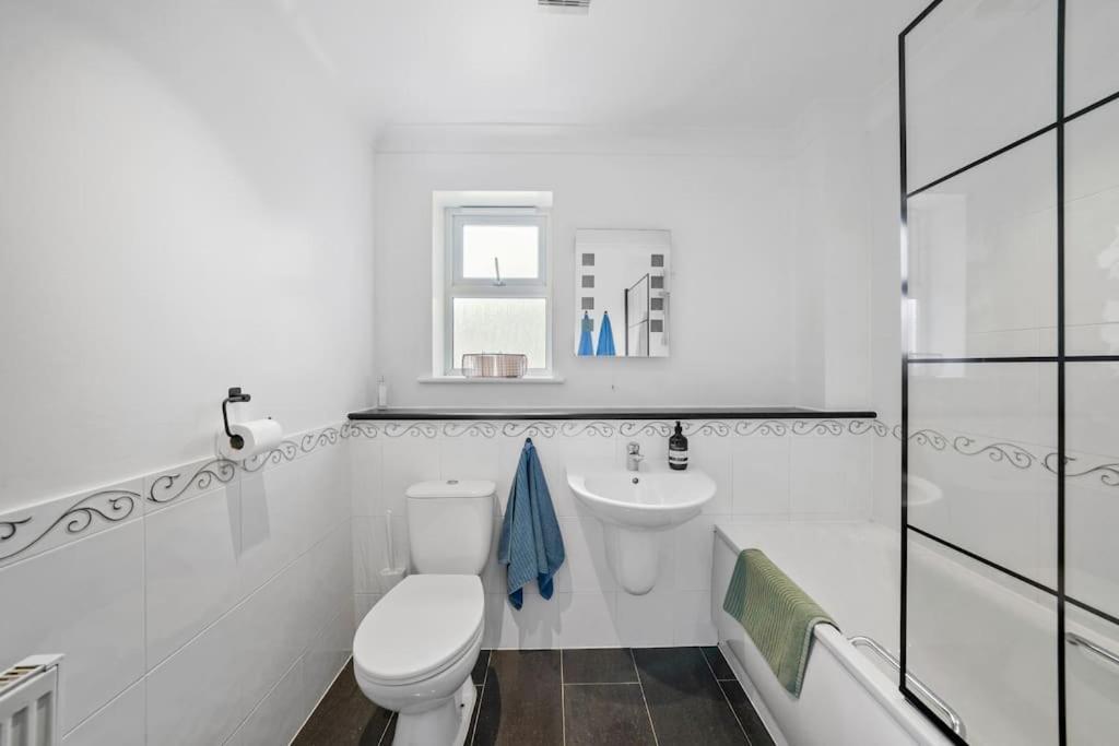 Modern Near Old Town With Parking Apartment